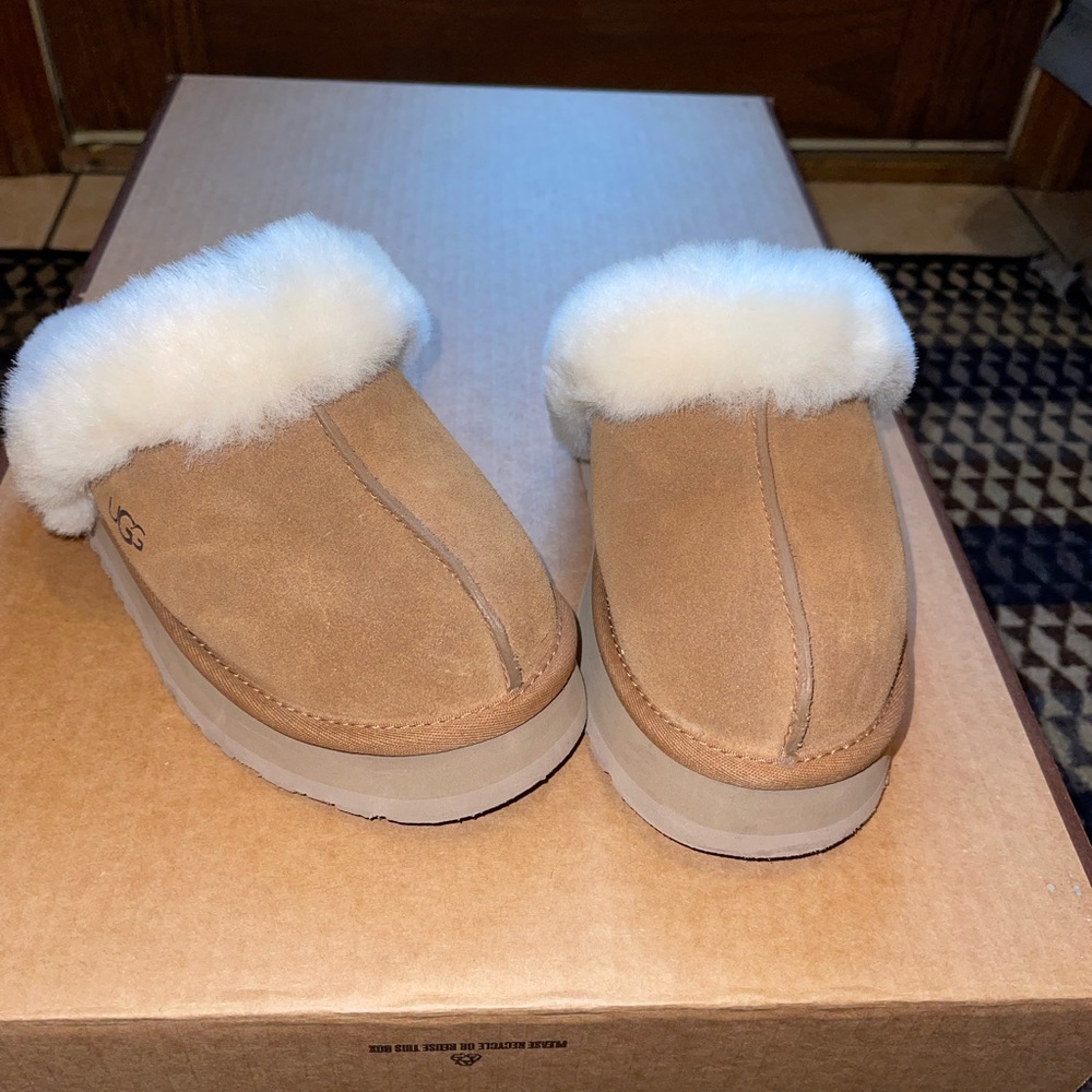 UGG Disquette Slipper Chestnut Size 6